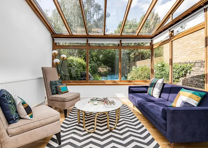 4 Bedroom Edwardian Family House Wgarden, Notting Hill