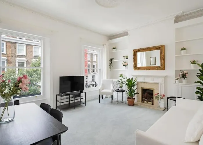 Beautiful Two Bedroom Maisonette In The Heart Of Chelsea