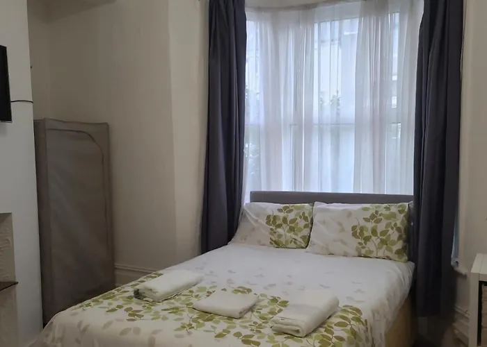 Studio Flat, Walthamstow, 25 Min To Oxford Street