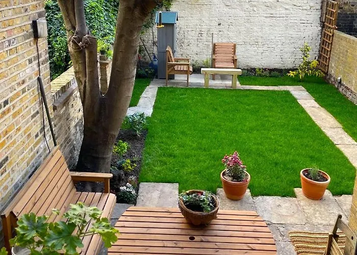 2 Bedroom Garden Flat /Kings Cross, Central London