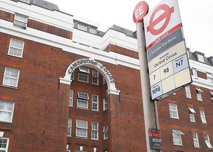 Sussex Gardens One Bedroom Apartment