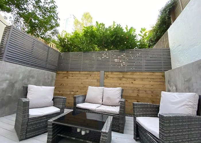 Fantastic Spacious Garden Flat With Own Private Entrance