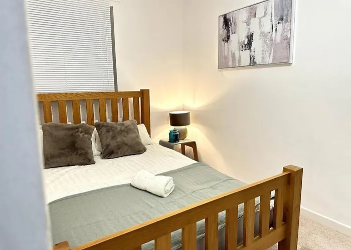 Luxury 3 Bed Home In London