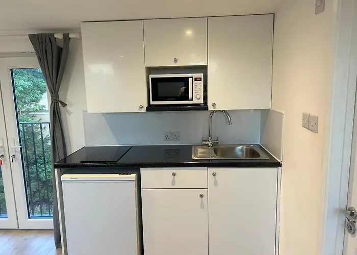 Lovely Self Contained Loft Studio - 33As4