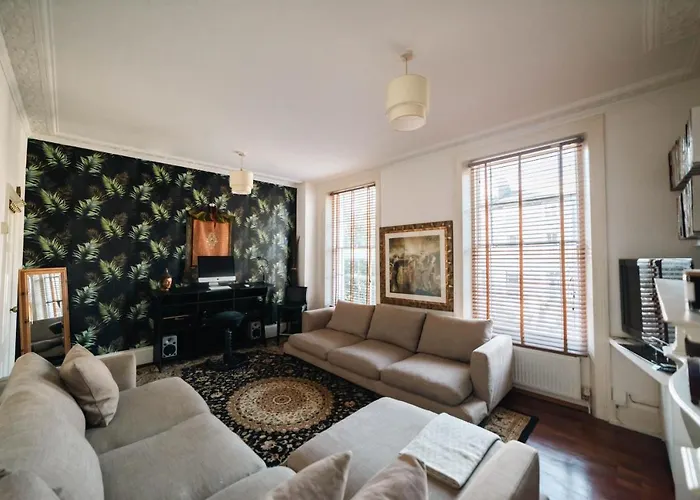Stylish 2 Bedroom Flat In Camden Town