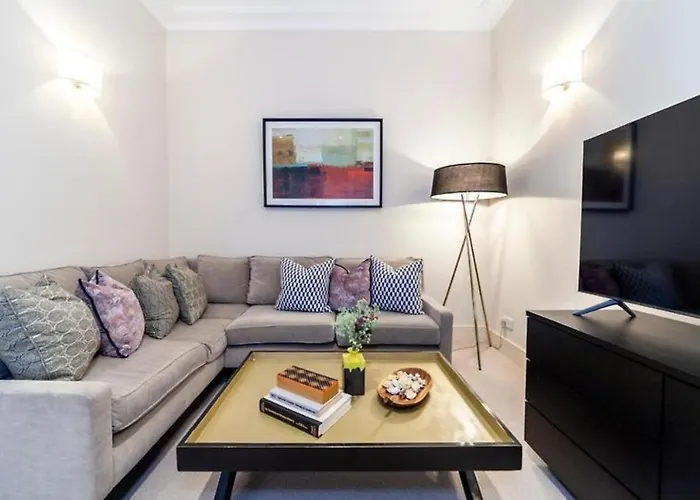 Central Mayfair And Piccadilly Sleeps 6 People