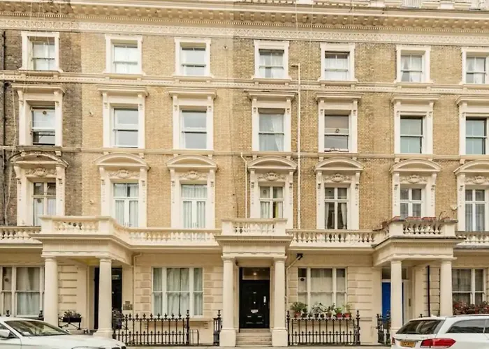 Live The London Life In Notting Hill