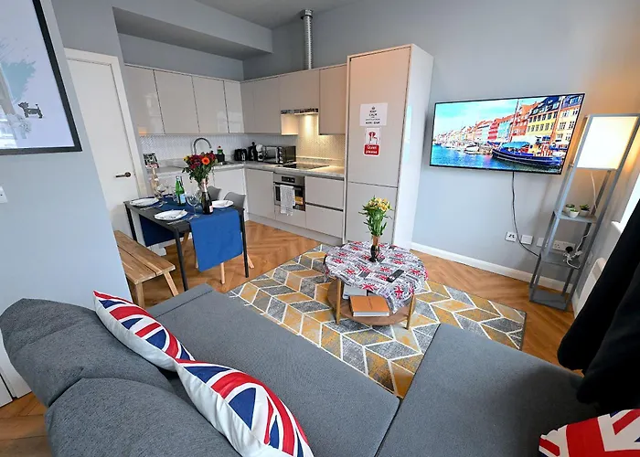 1 Bedroom Flat In Wood Green Piccadilly Line