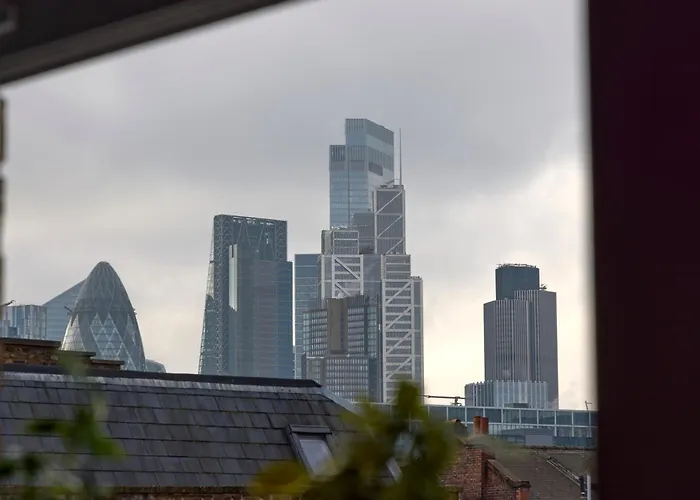 #7 Prime London Living Location