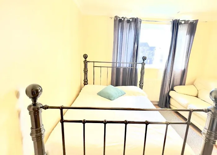 Room In Rectory Road