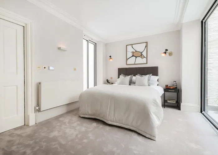 Luxury 2-Bed Hyde Park Apartment - Ac - Sleeps 6