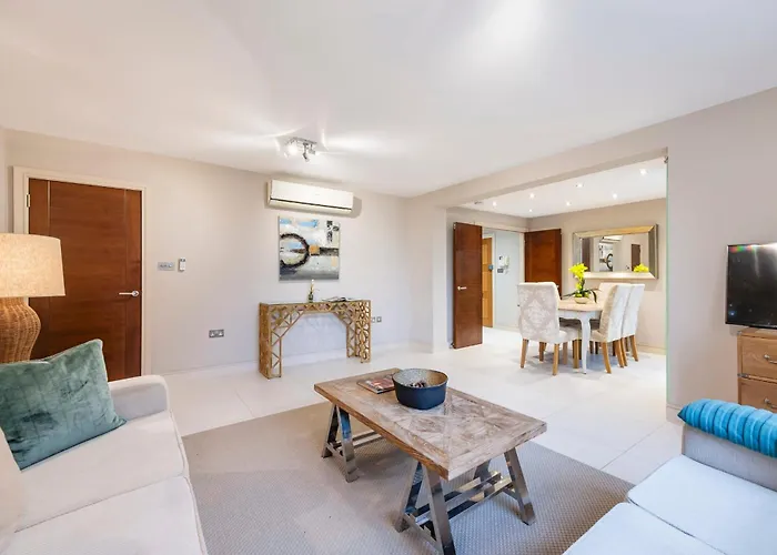 Camden Lux Apartment-Hosted By Sweetstay