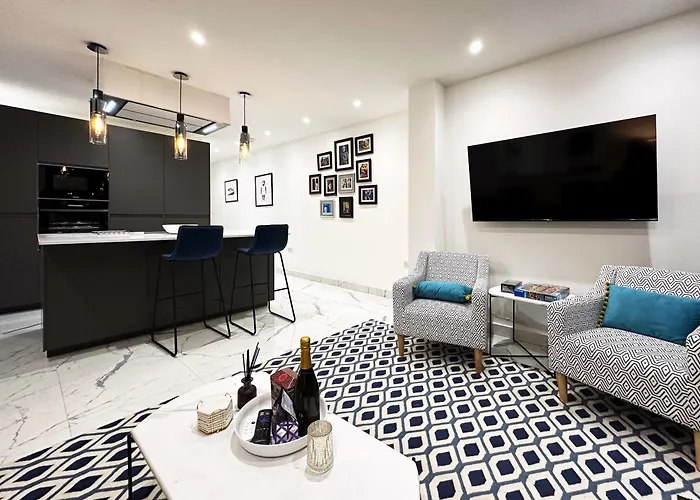 Nancys Place In Notting Hill Hosted By Airoperate
