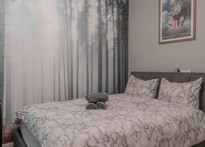 Quirky, Vintage 2 Bed Flat
