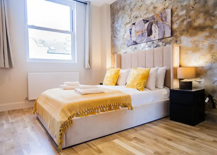 Luxury Fulham 3 Bedroom Garden House