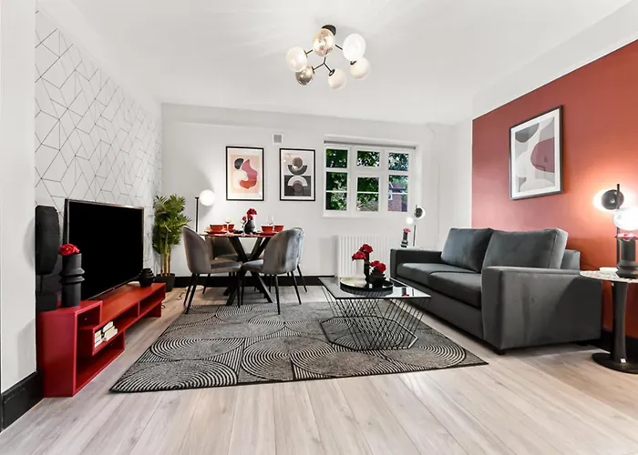 Radiant Serenity 2Br Flat Sleeps 4 Warm Ambiance
