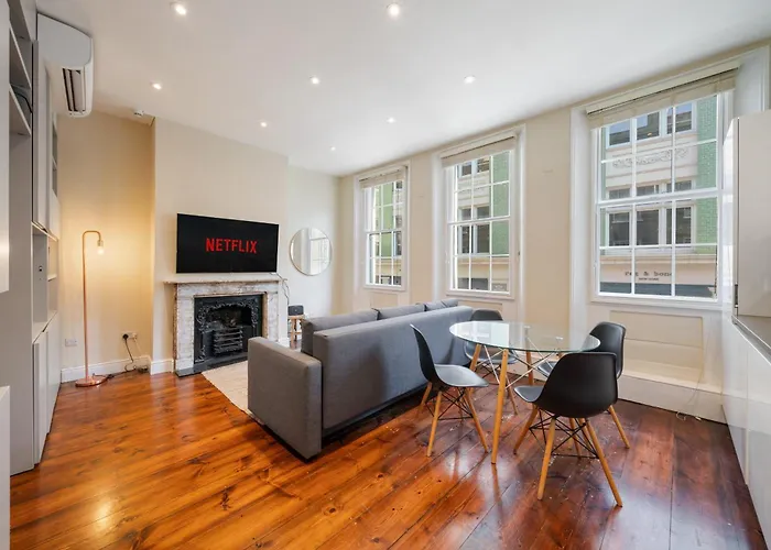 Superb One Bedroom Apartment In Soho