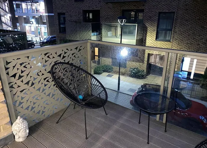Cozzy Apartment In Camberwell