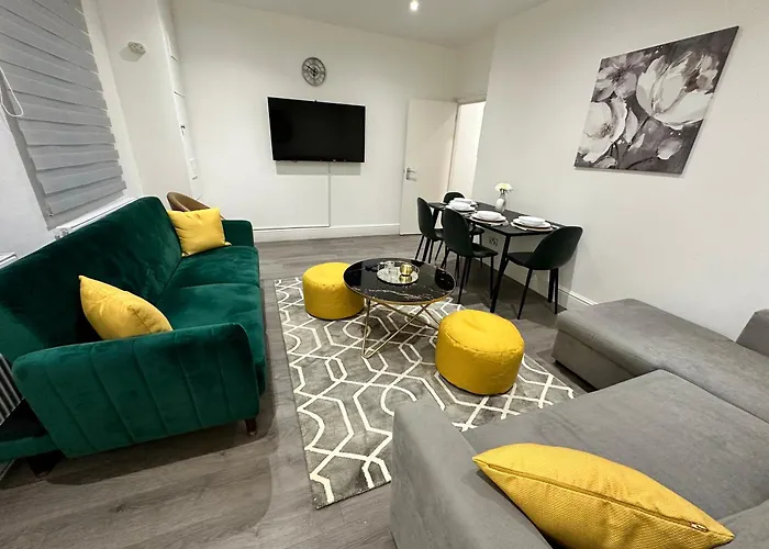 2 Bedroom Apartment, Edgware Road