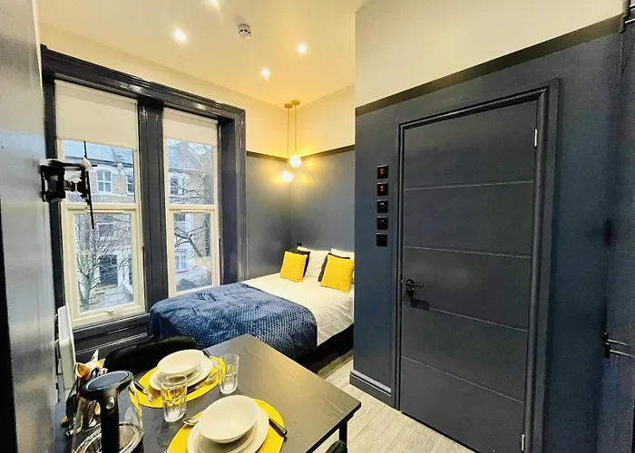 London 39 Blue House Luxury Ensuite Ideal For Tourists
