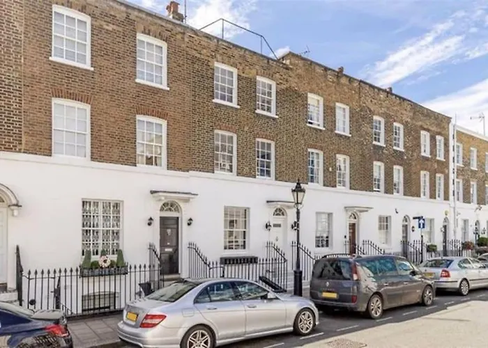 4 Bedroom Townhouse Seconds Away From Harrods