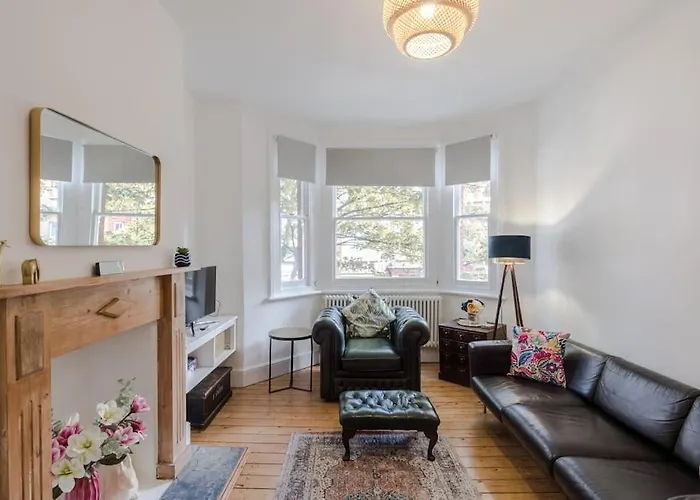 The Oval Abode