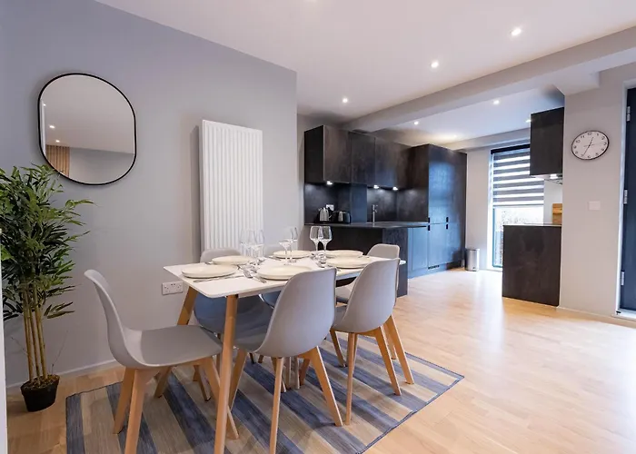 Luxurious Apartments Hackney Near Train Station
