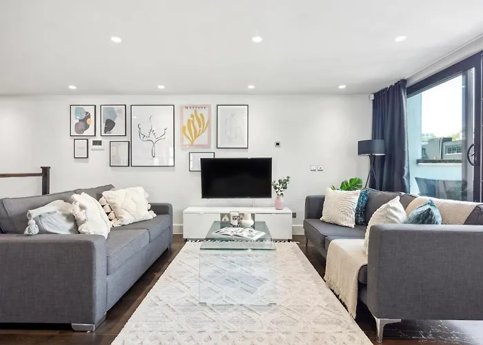 3Br Penthouse With Terrace - Cityapartmentstay