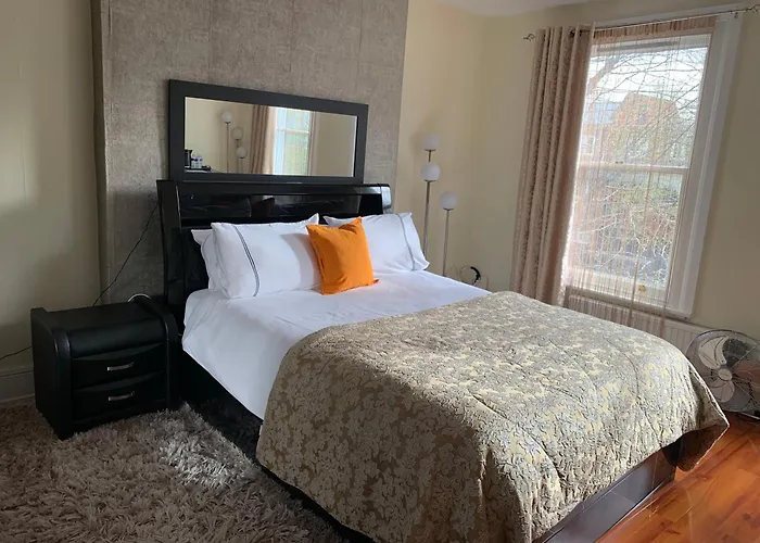 Superbly Furnished Apartment In Central London