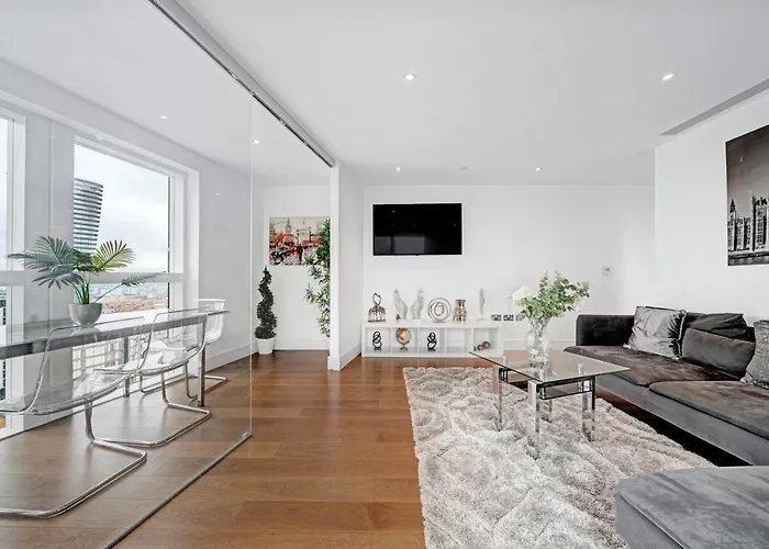 3Bed 2Bath Apartment With High Rise View London Canary Wharf