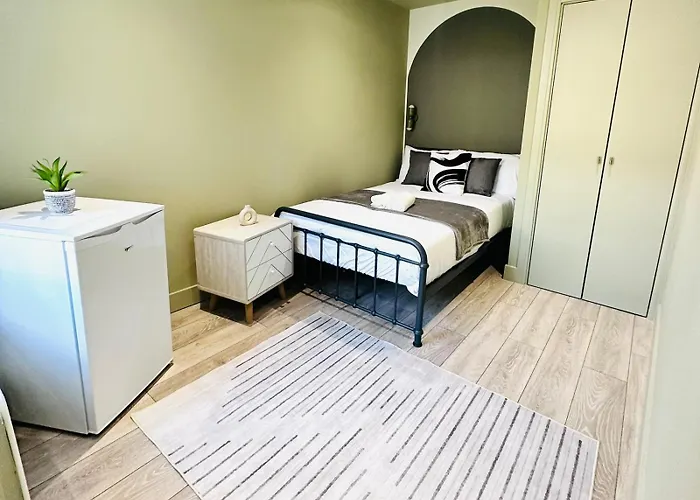 London Boutique Ensuite Room Like Hotel