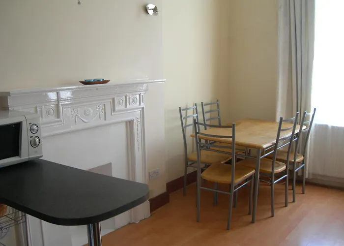 Kensington And Chelsea Apartment