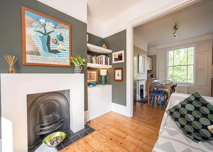 Spacious London Apartment 20Min To London Bridge Pass The Keys