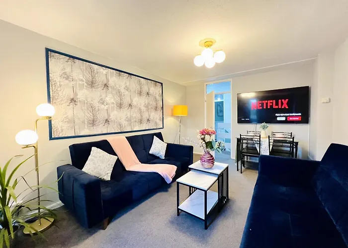 K Paddington 3 Bedroom Apartment Renovated Recently