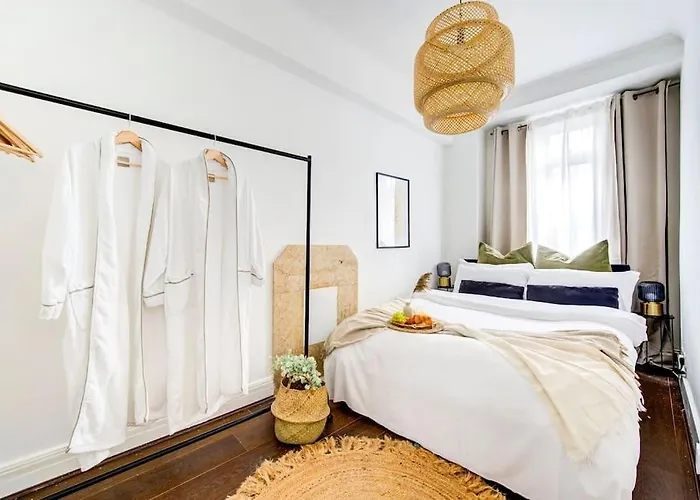 Hyde Park Apartment