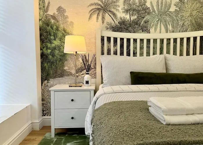 Holiday Home 2Br L 2Ba With Patio-Sleep 6