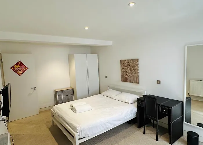 Central Cosy Studio Apartments