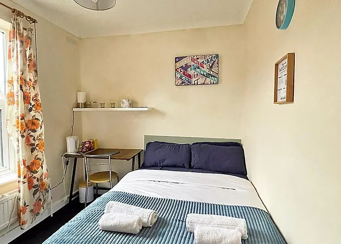 Cozy Bedroom Family Home