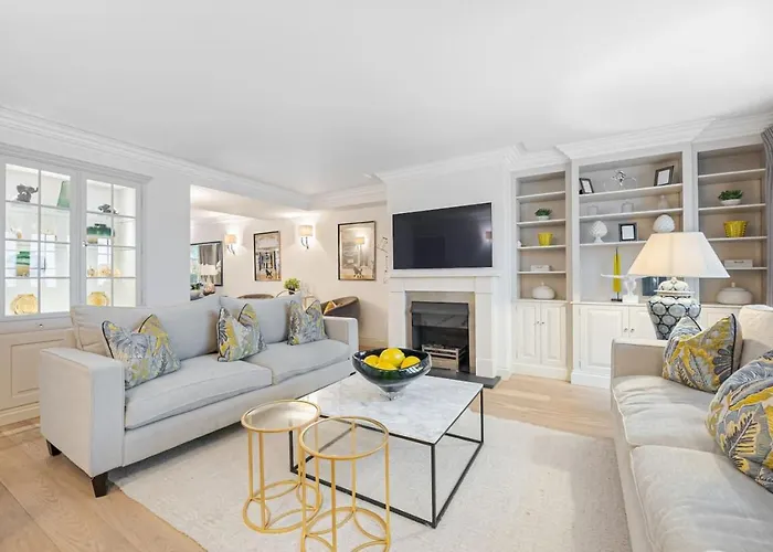 Modern 3 Bedroom Luxury House With Garage In Central London