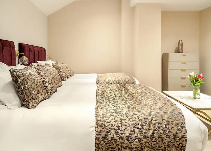 Reem Hotel