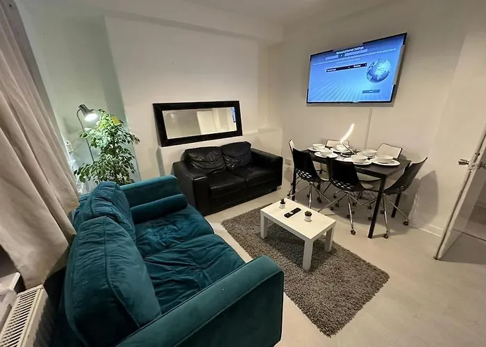 3 Bedroom Flat Kings Cross