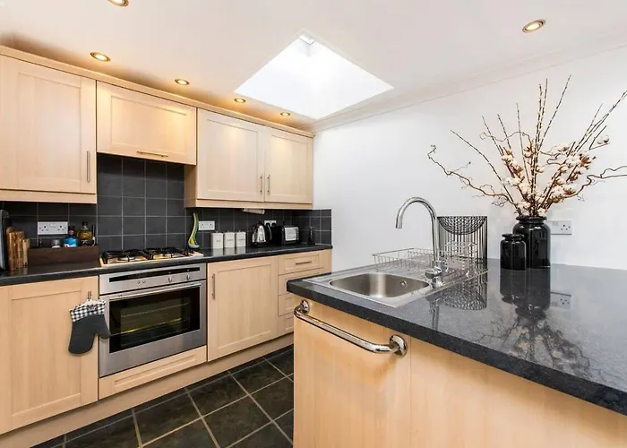 Idyllic Mews Apartment In Fantastic Location!
