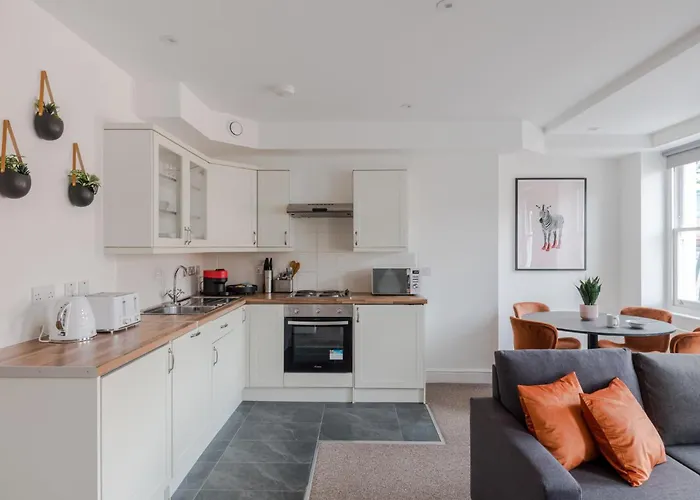 The Vanity Affair - Fitzrovia - By Frankie Says