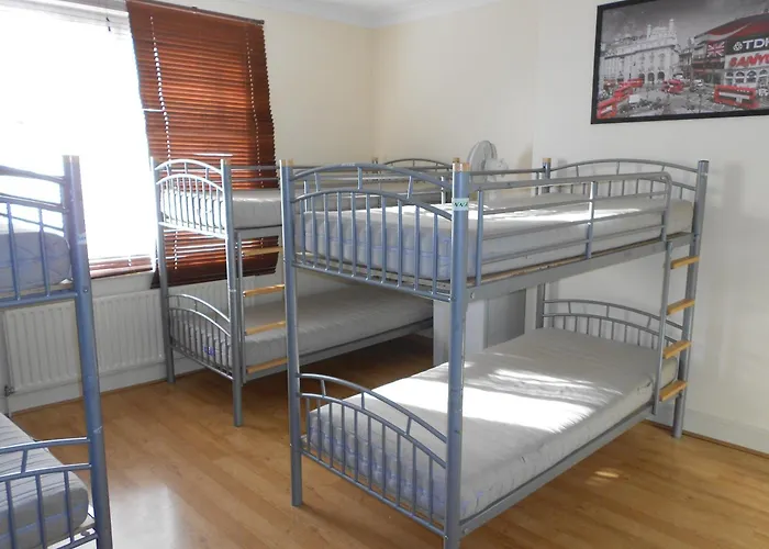 24/7 London Hostel