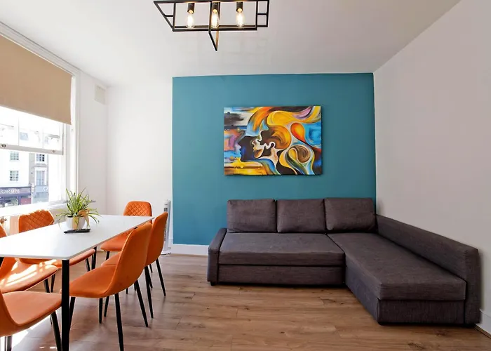 Imperial Balfe Street Apartment