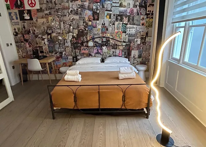 Pop Art Luxury Room Marylebone