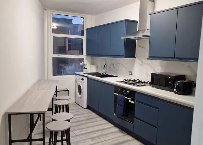 London Stratford 4 Bed Apartment