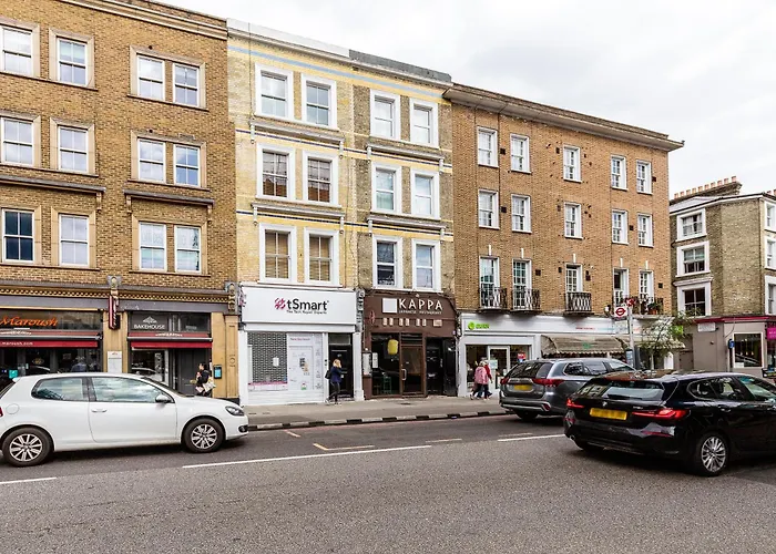 Charming One-Bedroom Gem In Earls Court