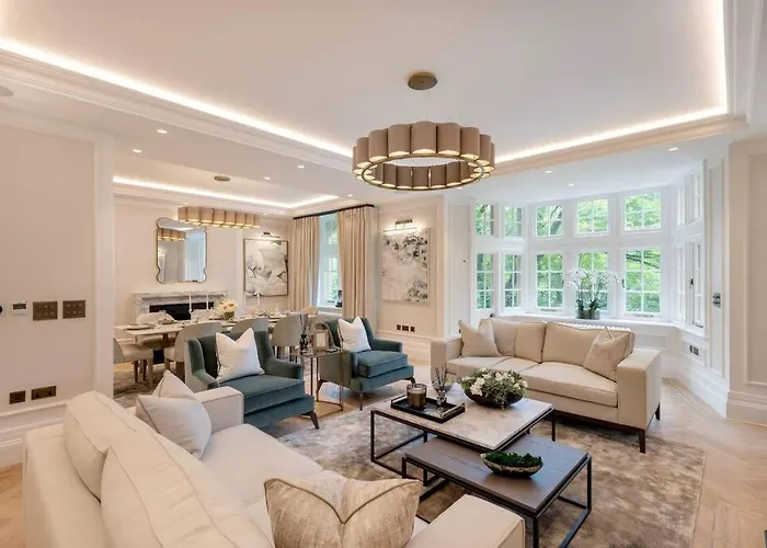 Knightsbridge, Hyde Park- Sw1