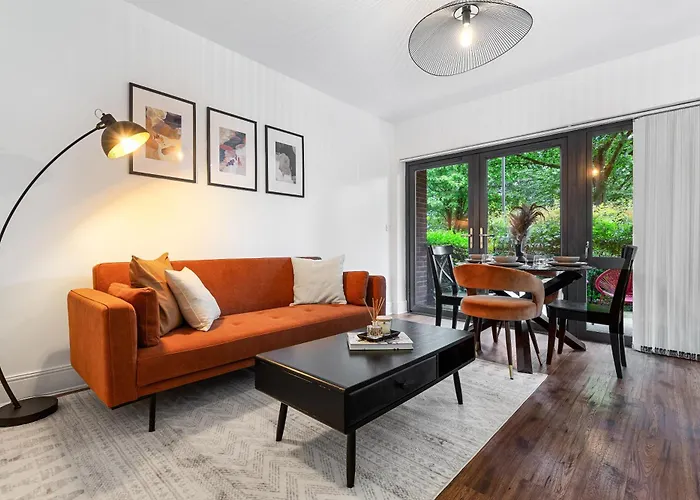 Modern 2 Bedroom Apartment In Uxbridge London Free Parking